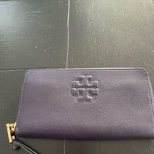 Tory burch navy blue wallet